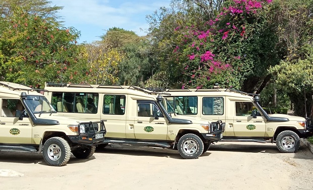 hire safari landcruiser tanzania